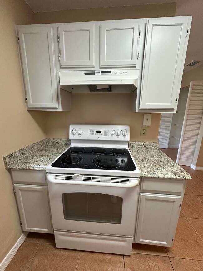 Building Photo - 954 Louisiana Ave