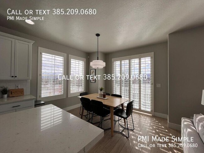 Building Photo - 3193 N Meadow View Dr