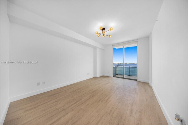 Building Photo - 7901 Hispanola Ave