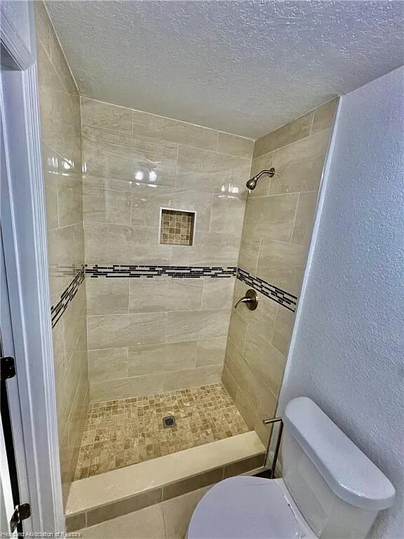 Building Photo - 1409 Palm Way