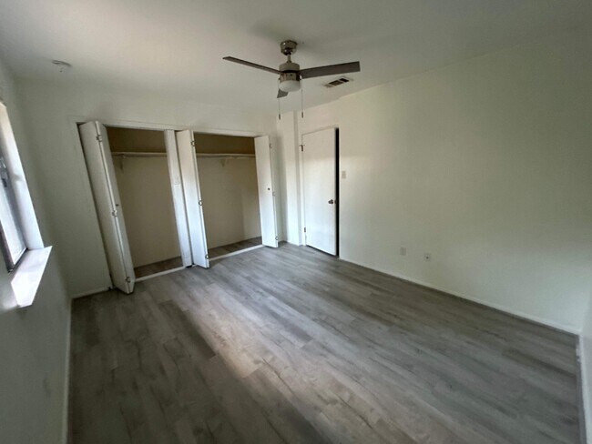 Building Photo - 1902 Dartmouth St