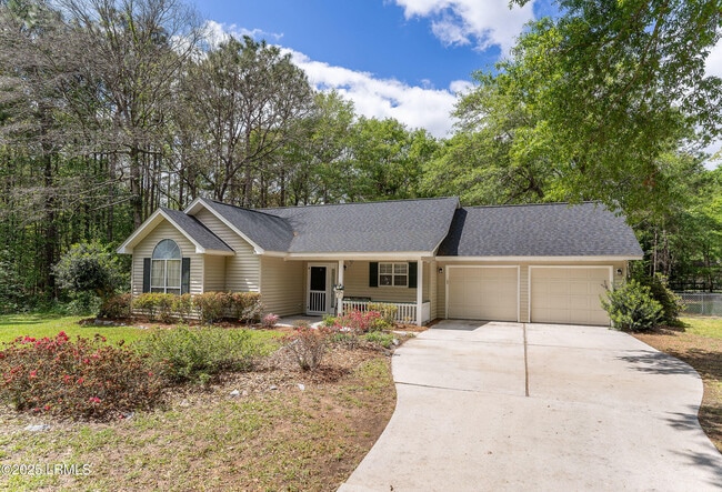 Building Photo - 18 Le Moyne Dr