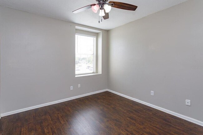 Building Photo - 836 Garden Glen Loop