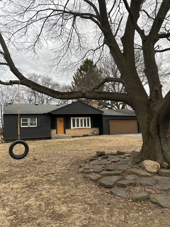 Building Photo - 254 W Craig Hill Dr