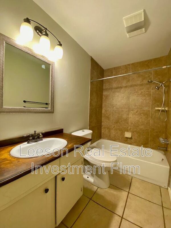 Building Photo - 4814 General Ewell Dr