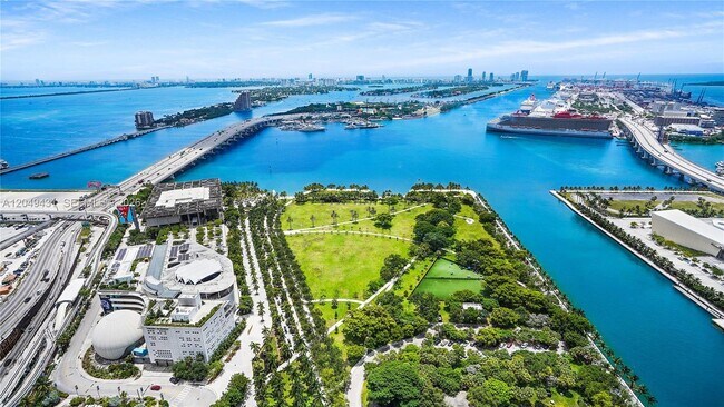 Building Photo - 1000 Biscayne Blvd