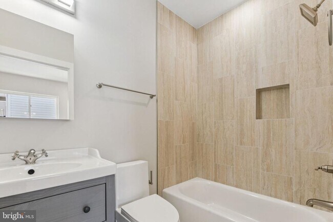 Building Photo - 1436 Parrish St