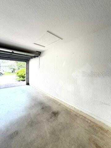 Building Photo - 939 Glen Abbey Cir