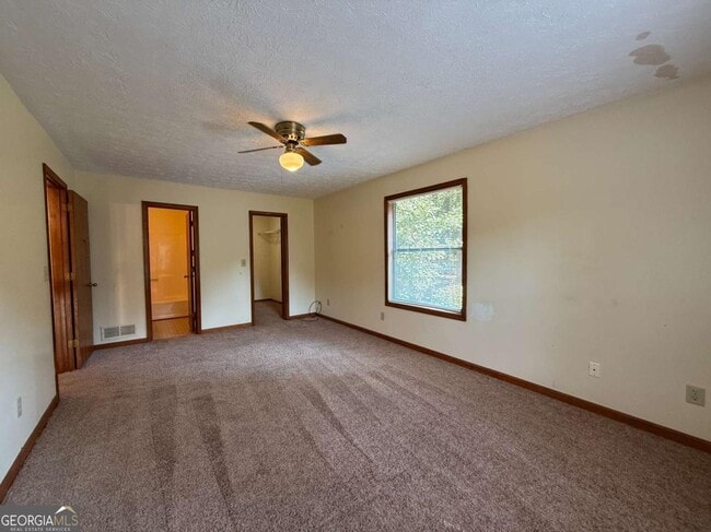 Building Photo - 4069 Shady Dr NW