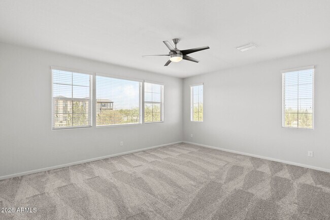 Building Photo - 130 N Bay Dr