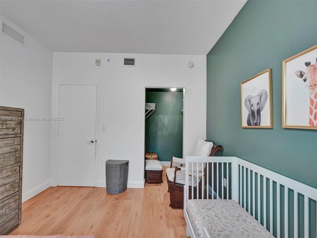 Building Photo - 7270 SW 88th St