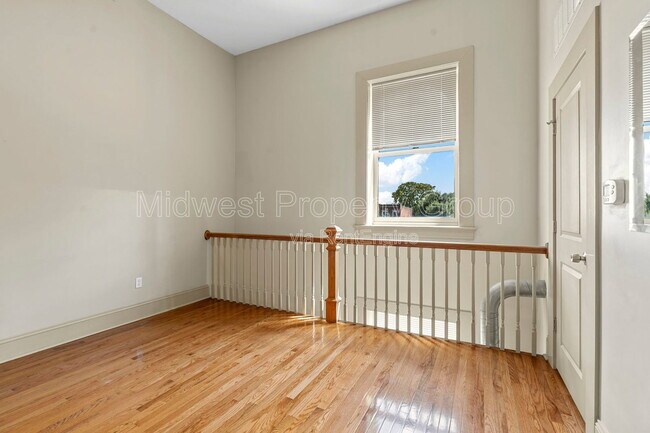 Building Photo - 4244 Chouteau Ave