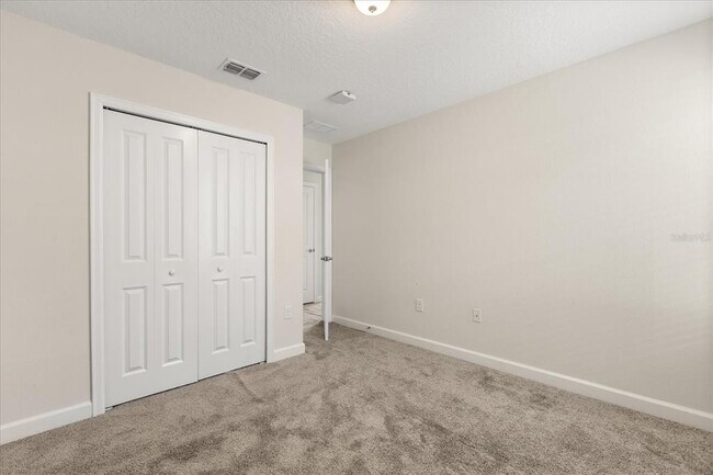 Building Photo - 9131 Cut Shot Dr