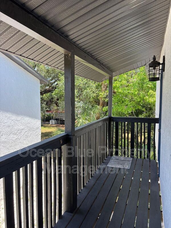 Building Photo - 3754 Lora St