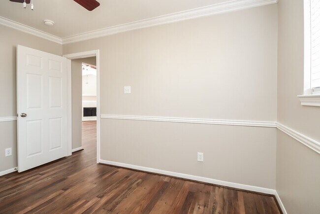 Building Photo - 7457 Parkland Manor Dr