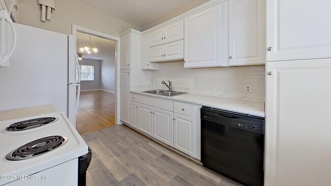 Building Photo - 1543 Nicholson Rd