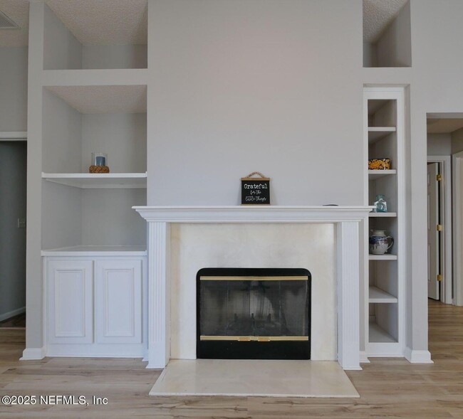 Building Photo - 1290 Ardmore St