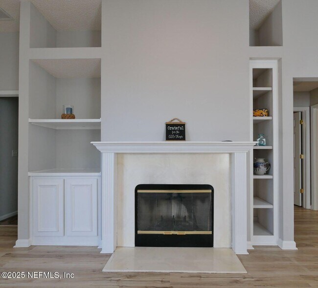 Building Photo - 1290 Ardmore St