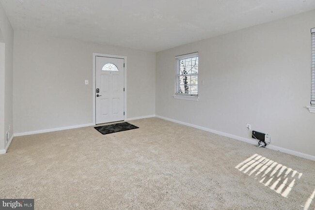 Building Photo - 5016 N Carlin Springs Rd