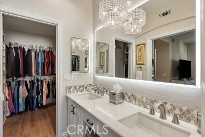 Building Photo - 17 Auvergne