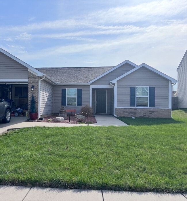 Primary Photo - WEST LAFAYETTE...3 Bedroom 2 Bath plus office