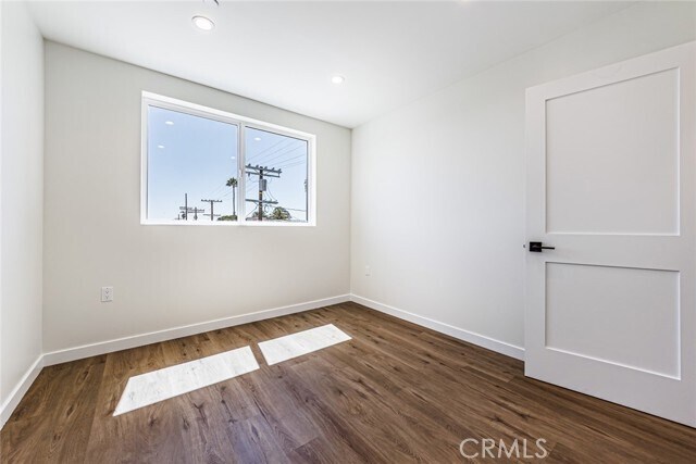 Building Photo - 1859 1/2 S Crenshaw Blvd