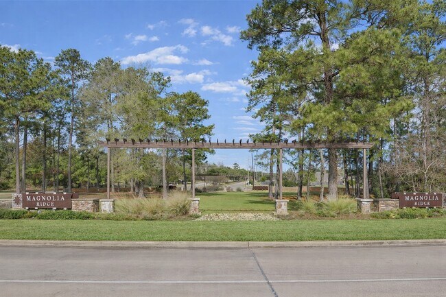 Building Photo - 747 Hackberry Br Ct