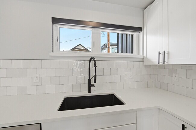 Building Photo - $3,565.95 with $300 off the first month's rent, 2 Beds - 3 Baths, Townhouse in Denver with Unmatc...