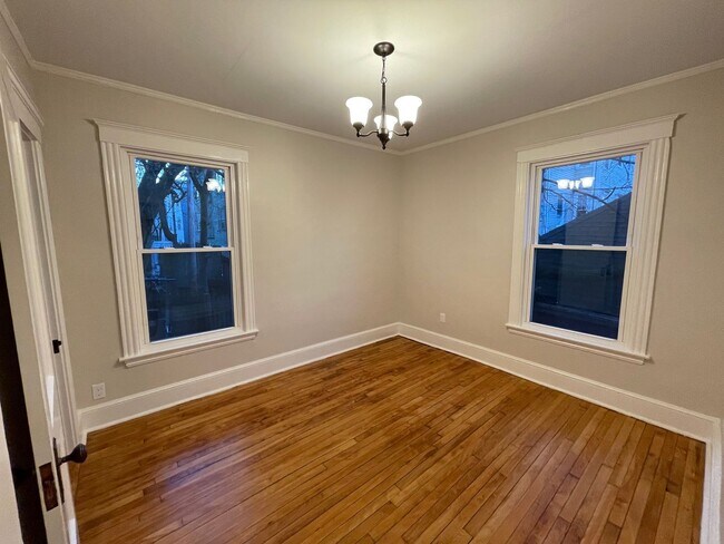 Building Photo - 94 Mellen St