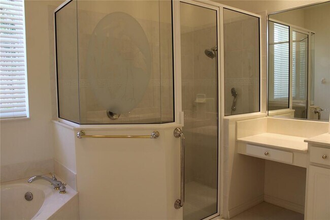 Building Photo - 11257 28th St Cir E