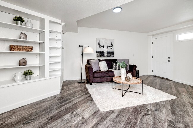 Building Photo - 4727 Sand Point Way NE