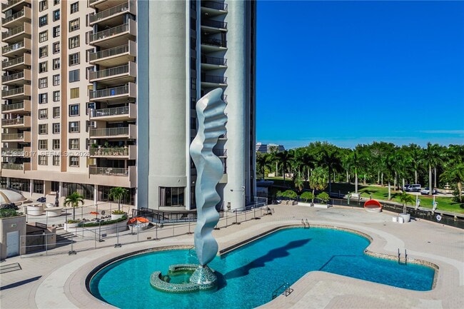 Building Photo - 1800 NE 114th St