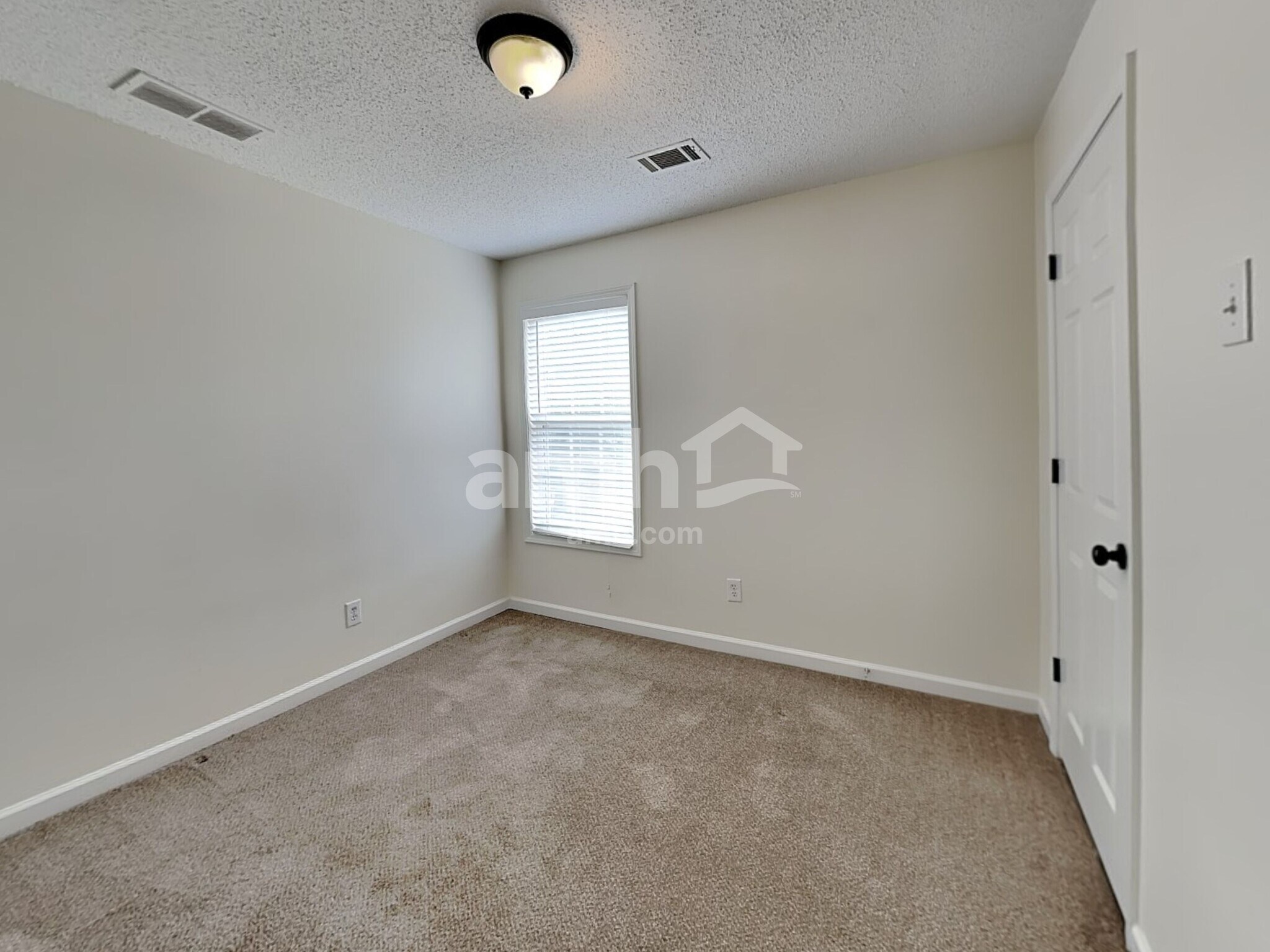 Building Photo - 415 Lokeys Ridge Rd