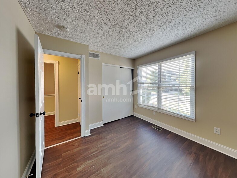 Building Photo - 1199 Onaway Ct