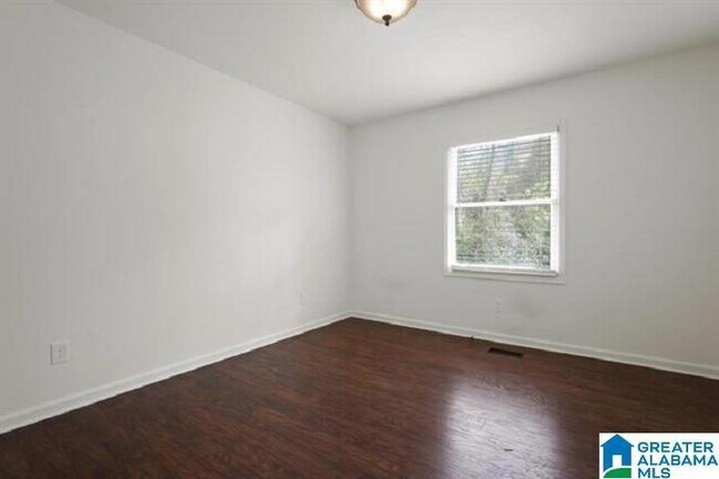 Building Photo - 2106 Montreat Pkwy