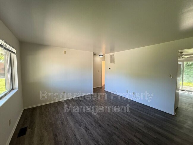 Building Photo - 5126 Nebraska Ave