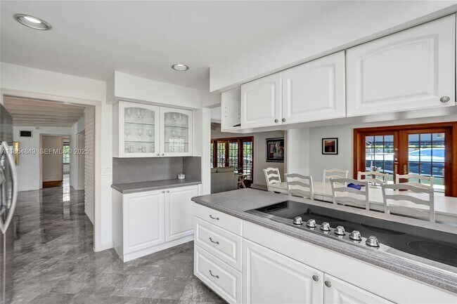 Building Photo - 609 Isle of Palms Dr