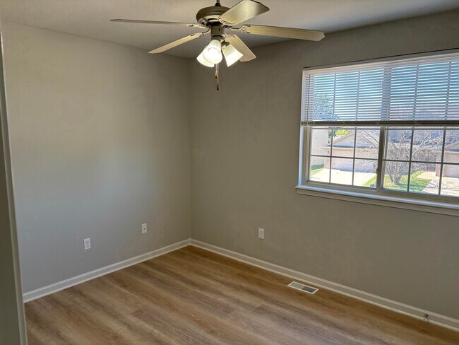 Building Photo - 4012 Snowy Owl Dr