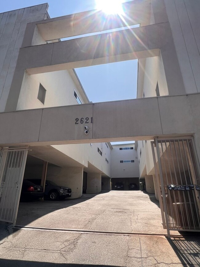 Building Photo - 2621 S Centinela Ave