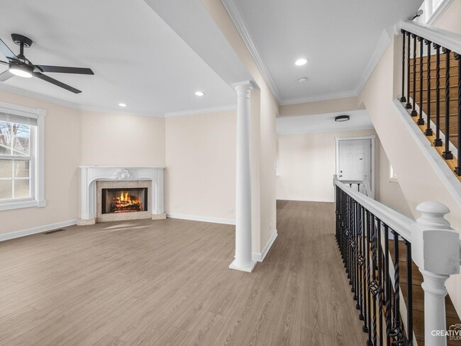 Building Photo - 327 Loomis St