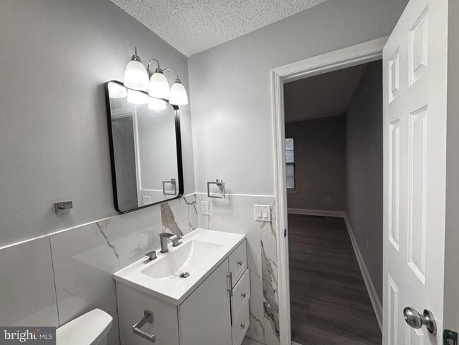 Building Photo - 3 Stout Ct