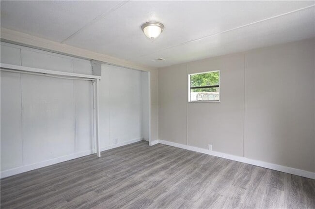Building Photo - 340 Towler St