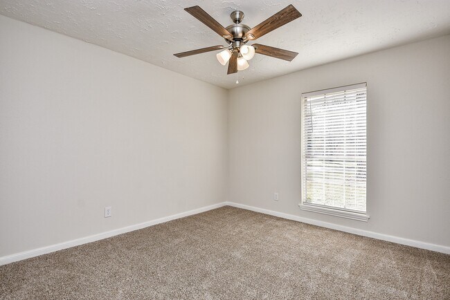 Building Photo - 8134 Ivan Reid Dr