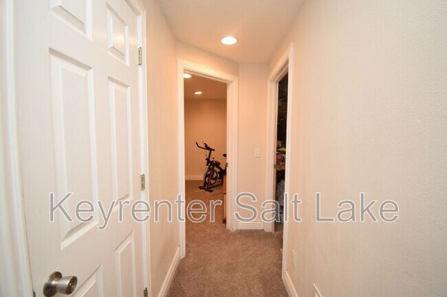 Building Photo - 6502 S 5180 W