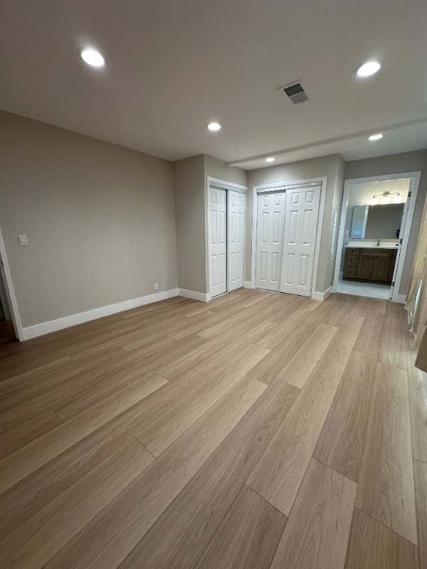 Building Photo - 276 Lippert Ave