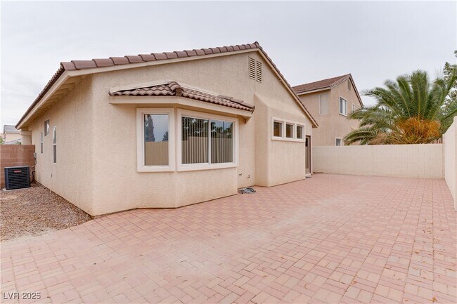 Building Photo - 6412 N Starling Mesa St