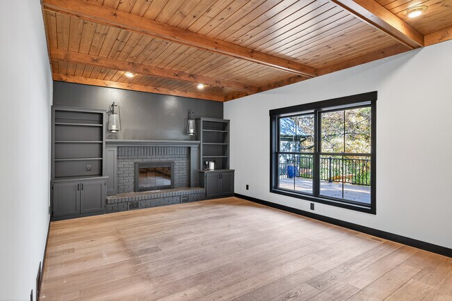 Building Photo - 15801 Andrie St NW