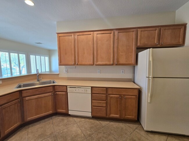 Building Photo - A Fabulous 3 Bedroom Home in Sun City Aliante 55+ Community