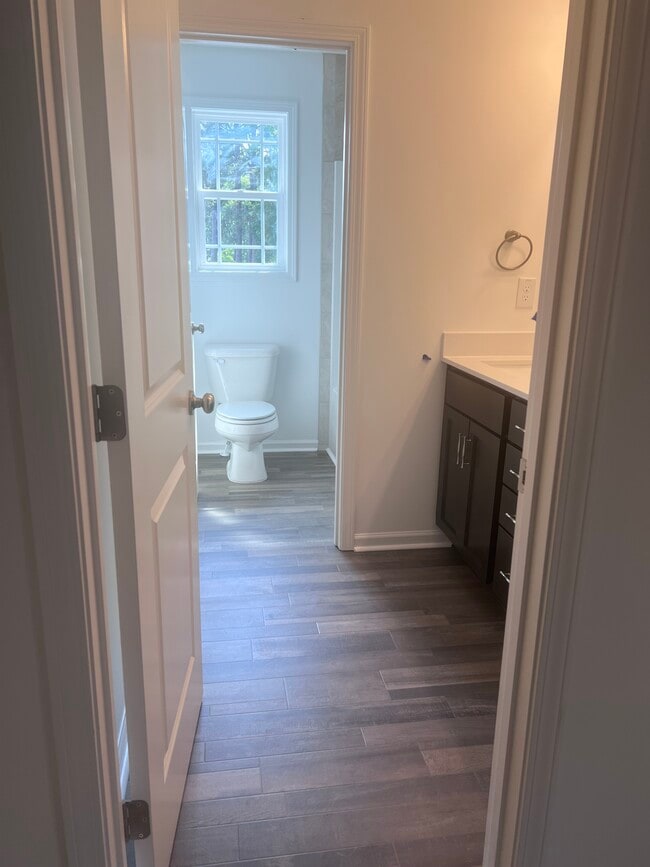 Building Photo - 6915 Wickersham Rd