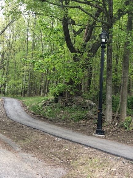 well lite sidewalks to shuttle to UConn - 1 Minnesota Rd